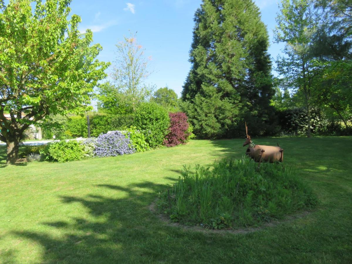Chez Pierre Et Caroline Bed & Breakfast Les Herbiers Luaran gambar