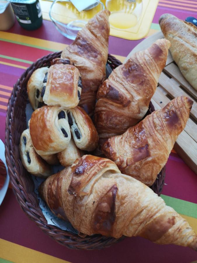 Chez Pierre Et Caroline Bed & Breakfast Les Herbiers Luaran gambar